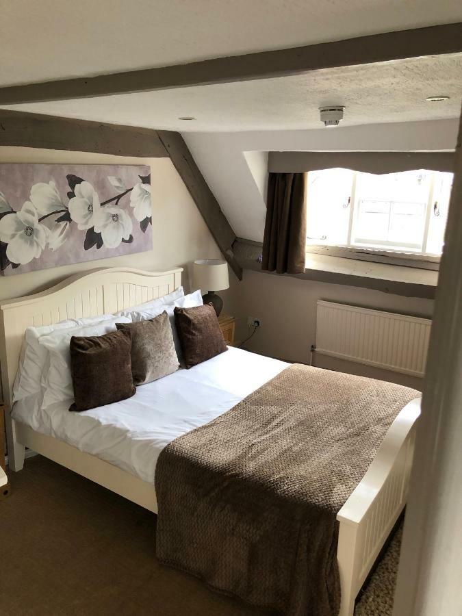The George At Nunney Hotel Bagian luar foto