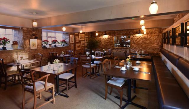 The George At Nunney Hotel Bagian luar foto