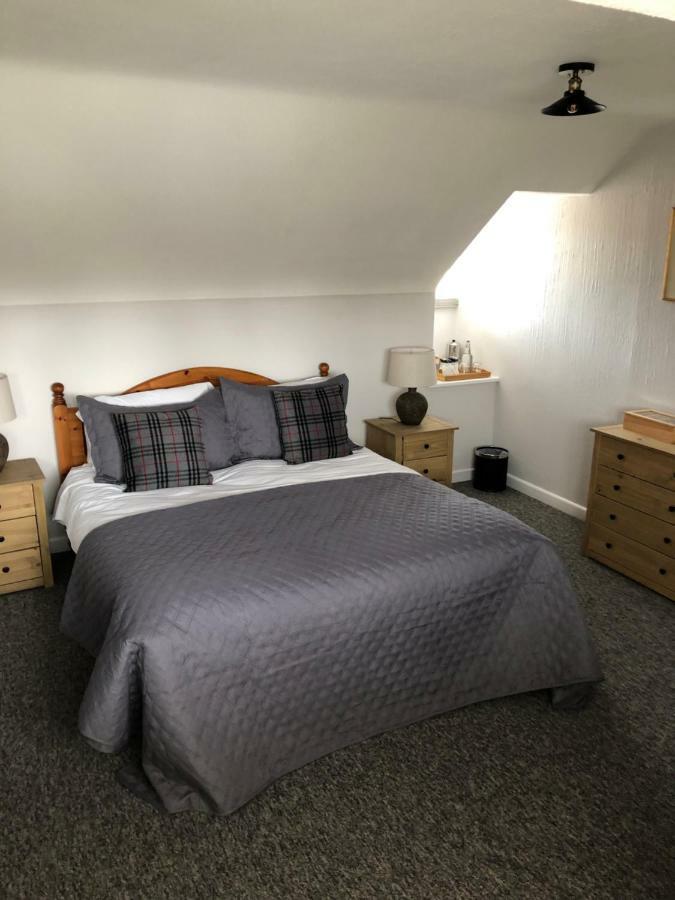 The George At Nunney Hotel Bagian luar foto