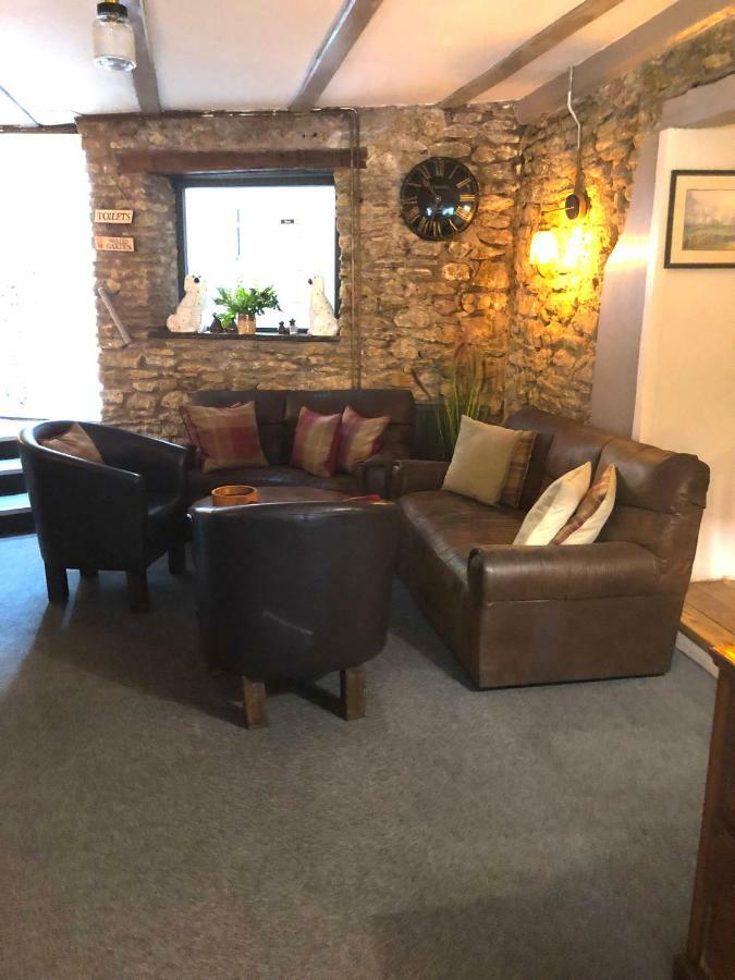 The George At Nunney Hotel Bagian luar foto
