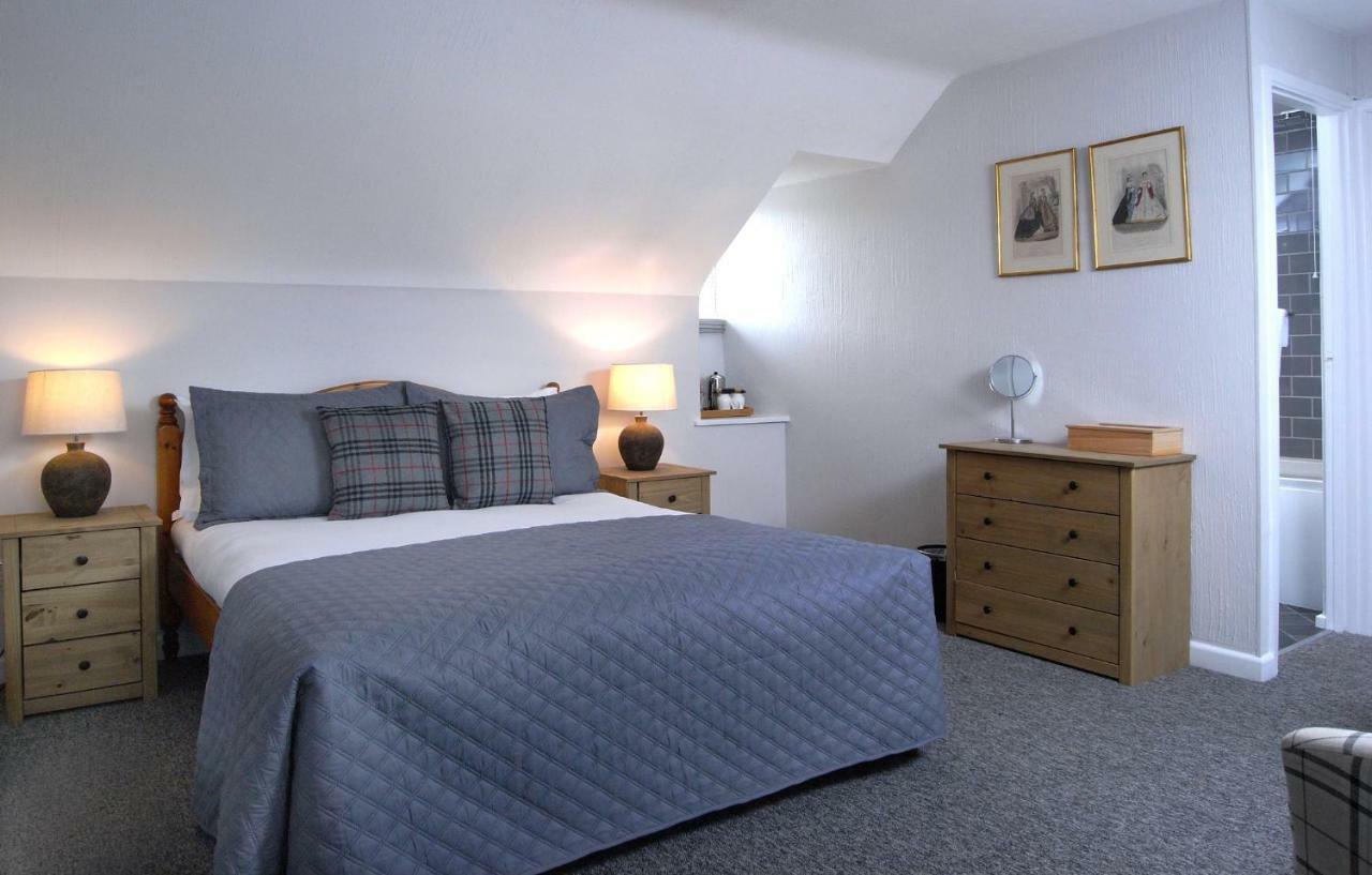 The George At Nunney Hotel Bagian luar foto