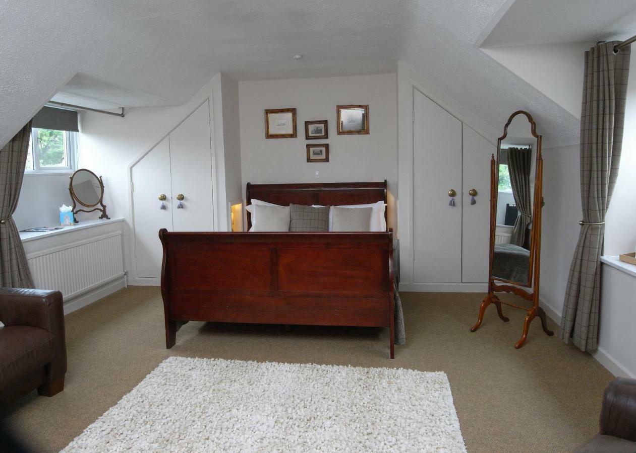 The George At Nunney Hotel Bagian luar foto